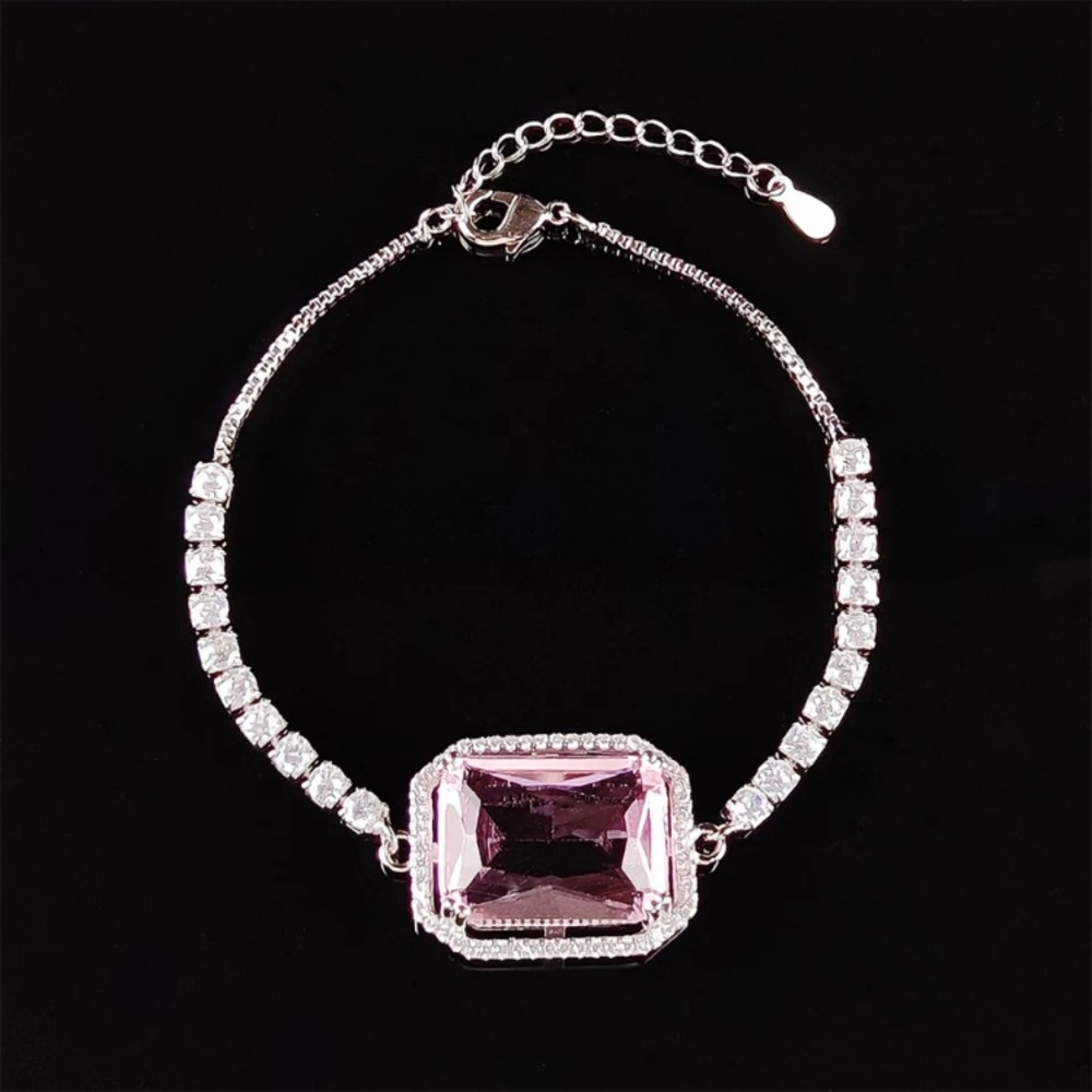 Pink amethyst bracelet with Swarovski element